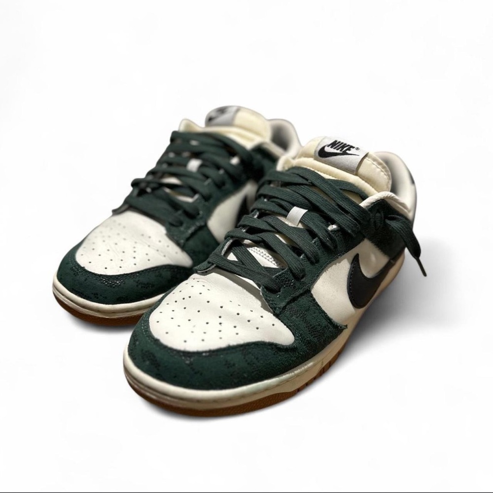 Nike Forest Green And Cream Sneakers